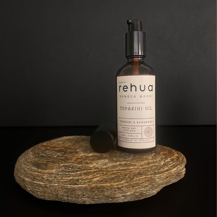 Tūpākihi and Kawakawa Oil