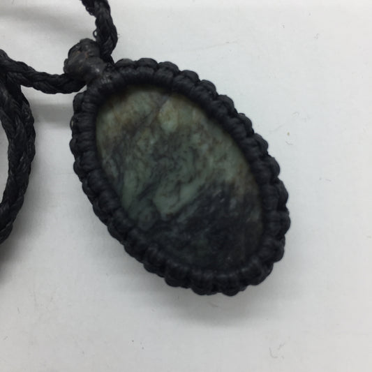 Oval Laced Pendant - Nelson Jade