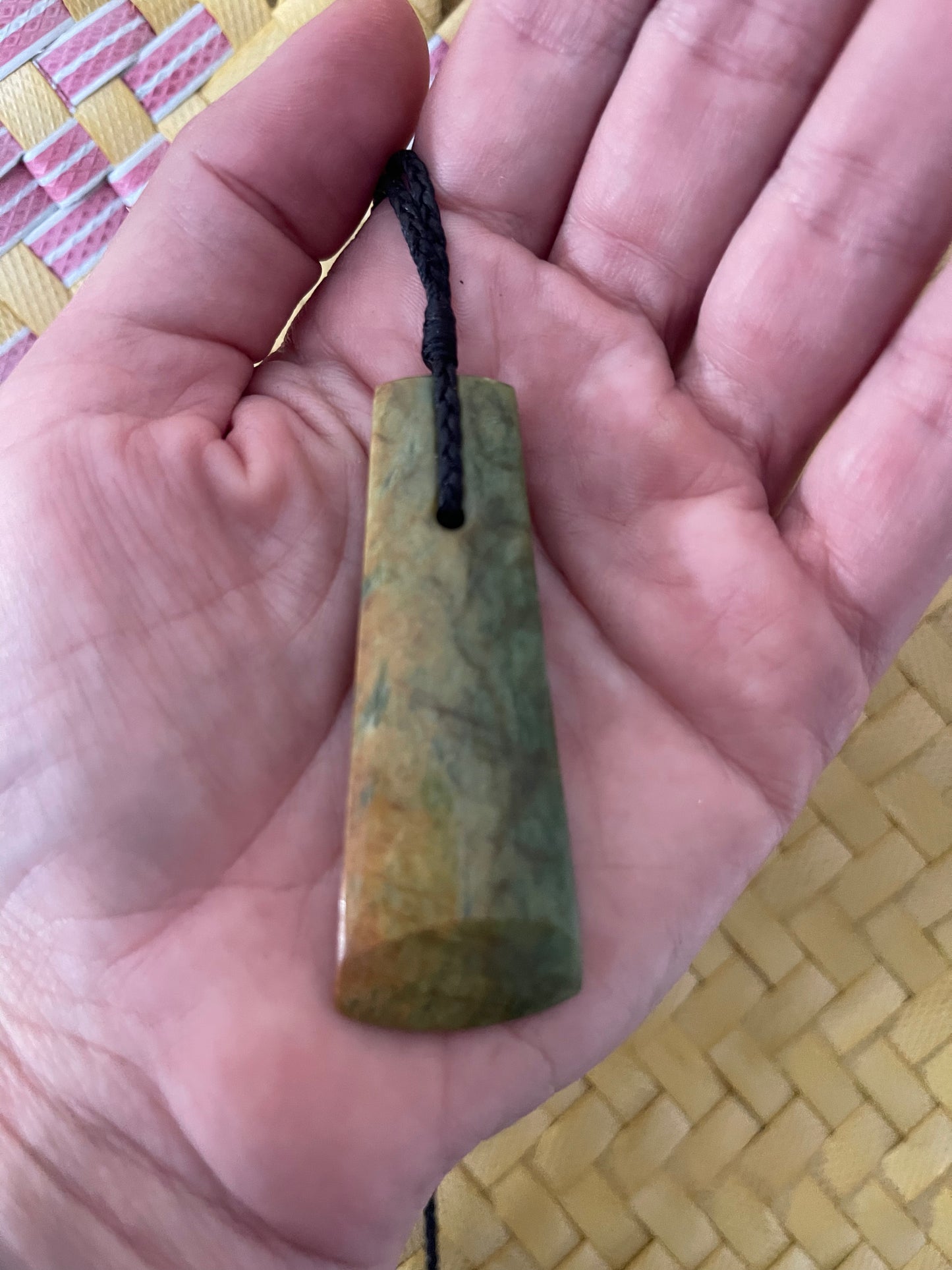 Drop Hole Toki 3 - Pounamu