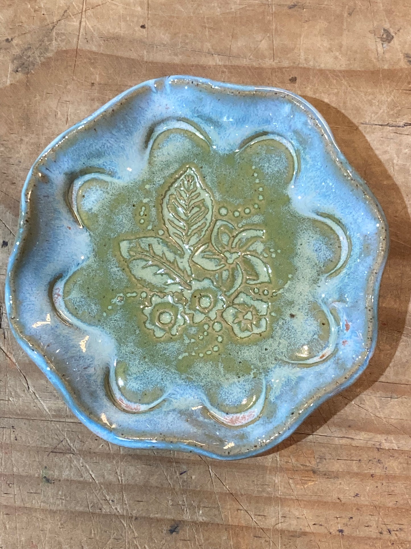 Ceramic Crimp Flower Dish