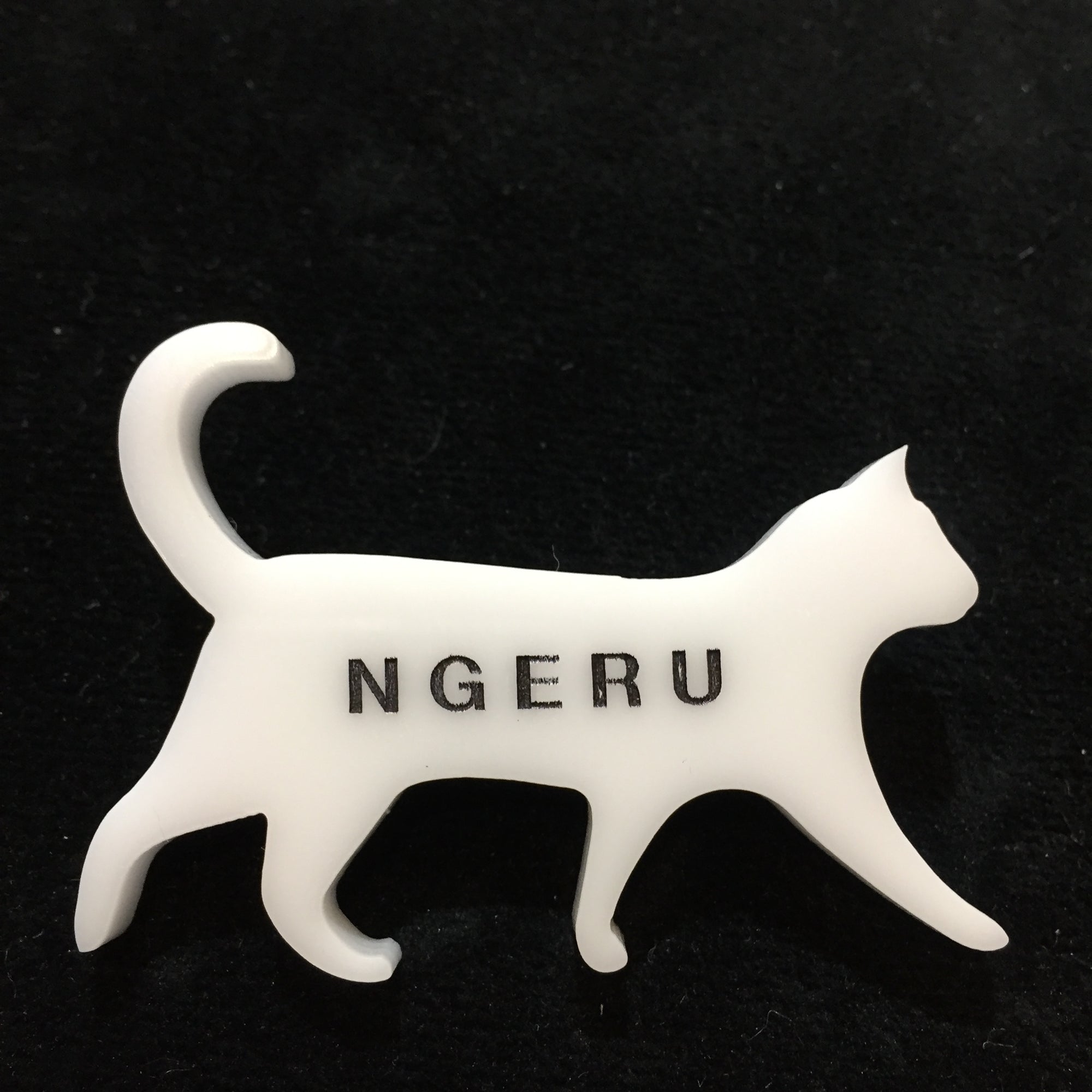 Ngeru (Cat) Brooch