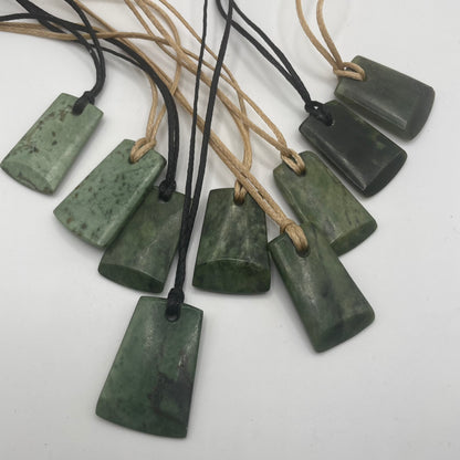 Small Unbound Toki Pounamu Pendant