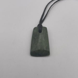 Small Unbound Toki Pounamu Pendant