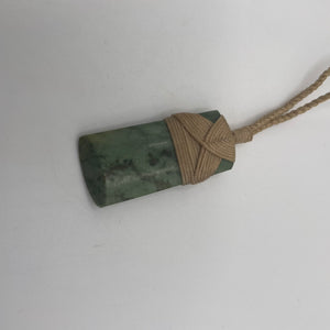 Small Toki Pounamu Pendant