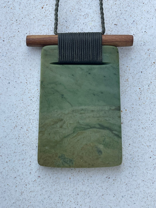 Scandinesian Toki - Raukaraka Pounamu & Rimu