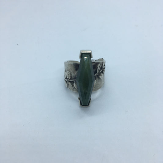 Pounamu Cuff Ring on Kowhai band