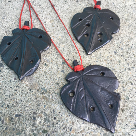 Bronze Kawakawa Hanging