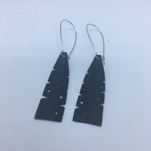 ZigZag Punched Totem Black Earrings