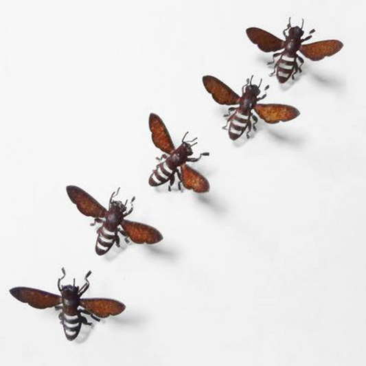 Small Bee Nail