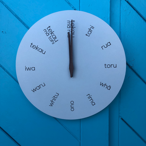 Te Reo Maori - Wood clock